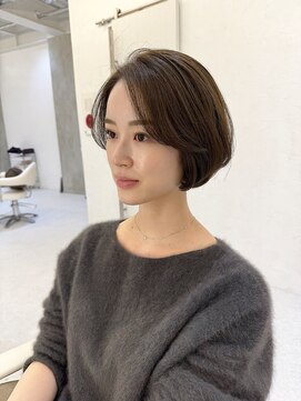 アナ ラーナ(Anna Lanna) 長め前髪の大人ボブとオリーブグレージュ【奥村北斗】