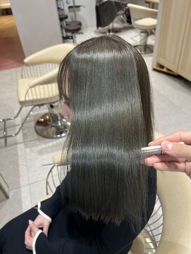 ジーナ 渋谷本店(Zina) 色落ちまで可愛い艶感抜群"オリーブグレー"『Shion』