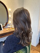 エルサフィロ キタハマ(el zafiro kitahama)&nbsp;30×40×50×60代×髪質改善×頭皮に優しい×明るい白髪染め