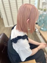 ラウラアンドロー(LAURA&RO) スモーキーペールピンクボブ顔まわりレイヤーブリーチハイトーン