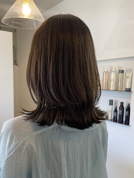 クララジャパン ナベシマ(CLALA JAPAN Nabeshima) ミディアム　ミディアムレイヤー　セミディ　地毛風カラー