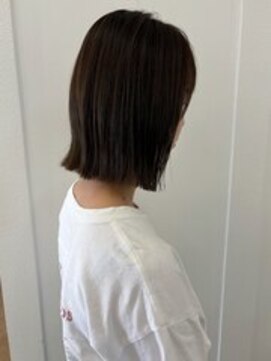 パル バイ ラベスト(Pal by lovest) オリーブアッシュ×切りっぱなしボブ