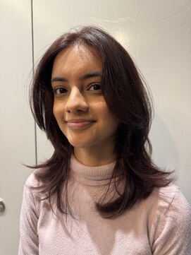 モナン 渋谷(Monan) ミディアムレイヤー 前髪なし 外ハネレイヤー くびれレイヤー