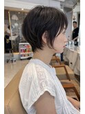 大人のくびれショート3