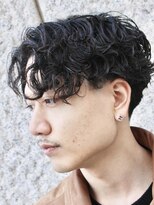 フランクスバーバー アンド ビアークラブ(FRANK'S BARBER and BEER CLUB) MEN’S HAIR/リバースセンターパート/ニュアンスパーマ