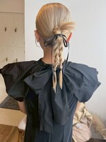 アモレット(amoretto)&nbsp;ハイトーン 編み下ろし 結婚式 カチモリ リボン お呼ばれヘア