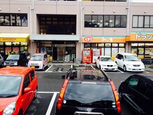 キャン 温品店(CAN)の雰囲気（駐車場は一台一台が広くて、たくさんあるので、便利!!!）