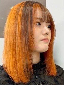 ウィコ 新宿(WICO) オレンジ×ブラックカラー[新宿駅/美髪/ピンクブラウン]