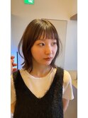 オン眉ボブ