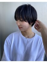 エアー 青山(AIR)&nbsp;丸みショート前下がりセンターパートハンサムくびれショート