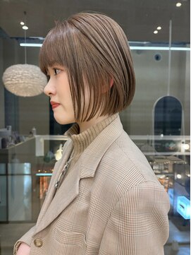 スニュウ(snuw) レイヤーボブインナーカラーマロンブラウンブリーチなし