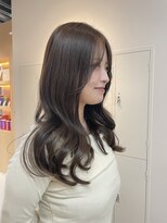 シダ(sida SAIIN)&nbsp;20代30代艶ベージュ透明感