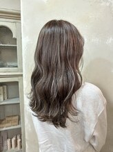 エイミーバイアフロート(amie by afloat) ハイライトでつくる透明感カラー◎