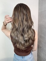 アンダーバーホワイト(_WHITE)&nbsp;ハイライト × ホワイトベージュ