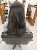艶ありベージュ