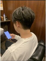 プラウド(PROUD) センターパート　田町　理容室　顔剃り　床屋　カルマパーマ