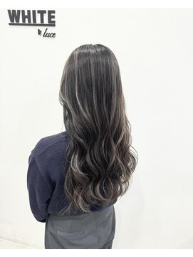 アンダーバーホワイト 阪神西宮店(_WHITE) グレージュ　外国人風ハイライトカラー
