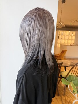 ルッツ(Lutz. hair design) 【髪質改善ブリーチ】グレージュカラー【千代田彩夏】8/4
