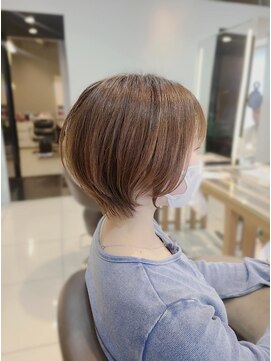 ロハスバイケンジ(LOHAS by KENJE) 【小田急相模原】丸みのくびれショート