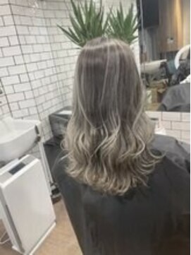 ライズ バイ レボ(RISE by REVO) 大人可愛いイメチェンモードヘアダークアッシュフェミニン我孫子