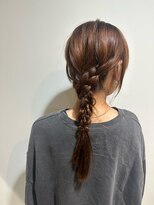 ディーヘアーデザイン(d.HAIR DESIGN)&nbsp;【AORI】三つ編み編み下ろしアレンジ♪