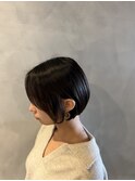 丸みショート×カーテンバングの暗めグレージュカラー