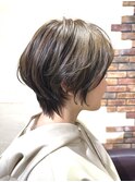 ショートボブ