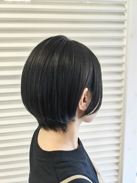 ビーエリアイング(BE AREA +ing) ショートボブ