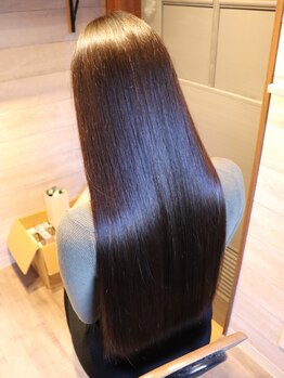 ウキュウ(Ukyu)の写真/くせ毛・パサ付きでお悩みの方必見☆こだわりの商材で丁寧にクセを伸ばし、自分史上最高の艶髪へ導きます!