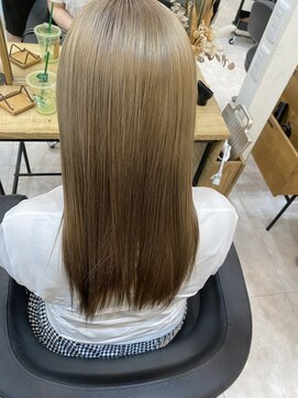 アルトラ(ALTLA) ベージュカラー