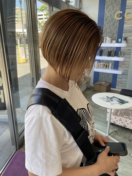 コワファースト 大分(COIFF1RST) 大人可愛いショートボブ白髪ぼかし20代30代40代/大分