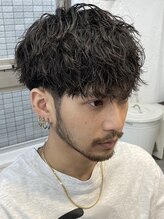 《*ツヤのある無造作な質感が人気*》メンズパーマ特化サロンだから作れるツイストスパイラルパーマ[ウルフ]