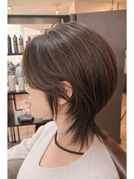 美容室 オハナ(Ohana) 大人ミディアムウルフ＋白髪ぼかしハイライト