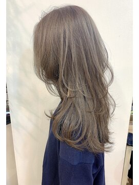 レイラバイアフロート 吉祥寺(Lila by afloat) くすみブルー/ウルフカットレイヤーカット/20代30代40代