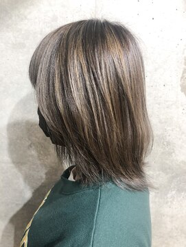 カリーナコークス 原宿 渋谷(Carina COKETH) ハイライトダブルカラー_レイヤーカットインナーカラーブリーチ