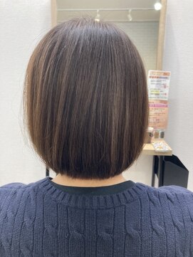 エルプラスヘアー(L+hair) 40代大人ツヤ髪ボブ【髪質改善トリートメントでクセ毛改善】