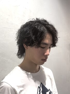 ガオプロデュースバイレボ(gao produced by revo) 【曽我尾真生】波巻きパーマ/センターパート/ウルフ
