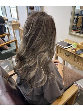 フェリーチェヘアーデザイン(Felice) ハイライト×ホワイトグレージュ