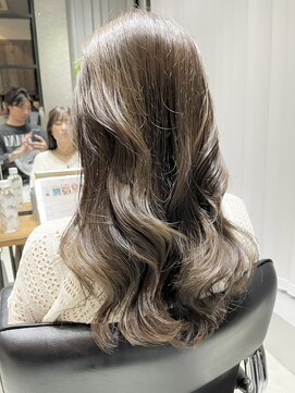 フェリア 渋谷(Feria) オリーブグレージュカラー♪【谷島】