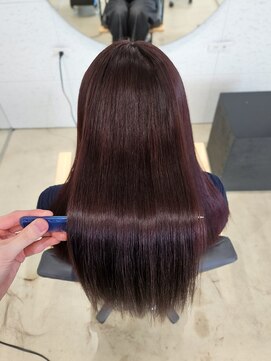 ビーヒアナウ N゜03 金沢駅西店(BE HERE NOW) 美髪ストレート/髪質改善/縮毛矯正/ボルドー/ブリーチ無しカラー