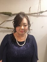 ゆるふわルーズなポニーテール