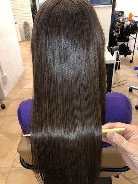 アコンプリッシュ 代官山 恵比寿(accomplish) プラチナミネコラ