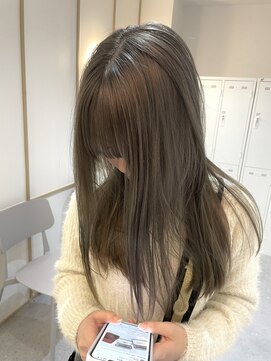 リト(riTo) 20代30代オリーブグレージュくびれヘア韓国レイヤーロング