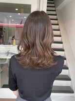 アンダーバーホワイト 阪神西宮店(_WHITE)&nbsp;動きのあるミディアムレイヤー ナチュラルブラウン