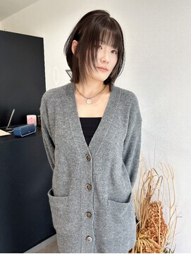 リリ バイ クローバー(lili by CLOVER) グレージュ/オリーブグレージュ/透明感/レイヤーカット/ボブ