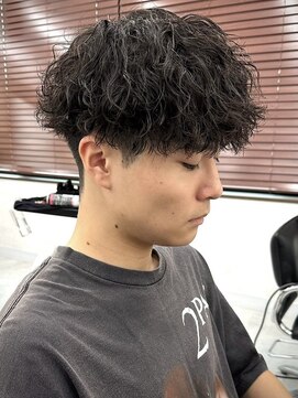 ザ ワンアンドオンリー シズオカ(The one and only. Shizuoka) Men’s/フェザーパーマ/サーフカール/ニュアンスデザイン