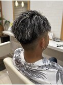 10代、20代、30代に大人気ホワイトメッシュパーマ