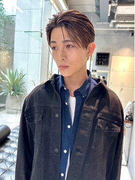 サンバレー(SUNVALLEY) 韓国風センターパート フェードメンズショート