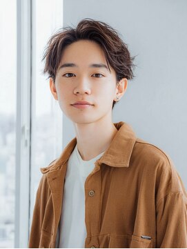 クリックプラス 小倉(Click plus) 小倉/刈り上げセンターパート/波巻きツイストスパイラル