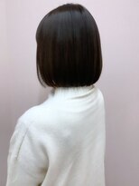 ソンノ(sonno)&nbsp;アッシュカラー ミニボブ 髪質改善 内巻きボブ 似合わせカット